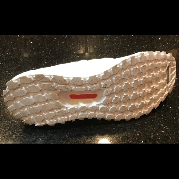 Adidas ultra boost (white) men’s size 9.5 - Picture 3 of 6